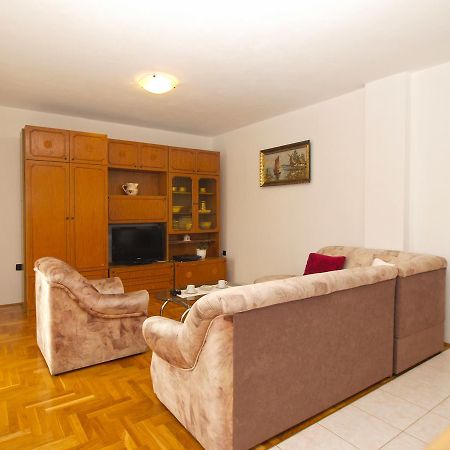 Apartment Dean 1595 Fažana Exterior foto